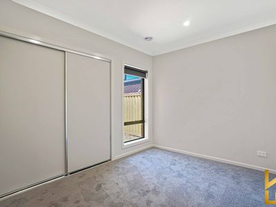 12 Forestgold Street, Tarneit