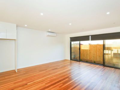 3/4 Dickens Street, Heidelberg Heights