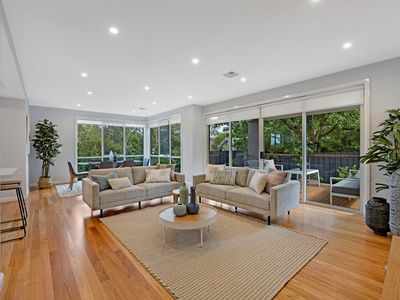 2 / 2 Doorawarrah Court, Mount Waverley