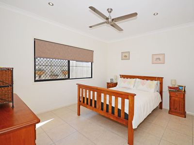 7 LAKES BOULEVARD, Burrum Heads
