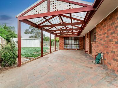 5 Kent Court, Werribee