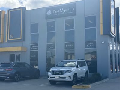 10 / 220 Maidstone Street, Altona