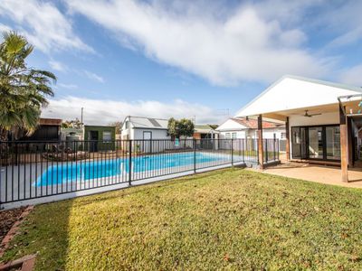 2 Hutchins Avenue, Dubbo