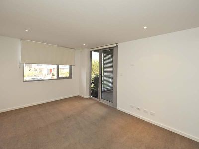22 / 39 Bow River Cresc, Burswood