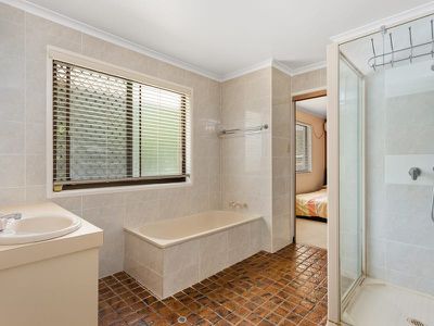 8 Deen Street, Rochedale South