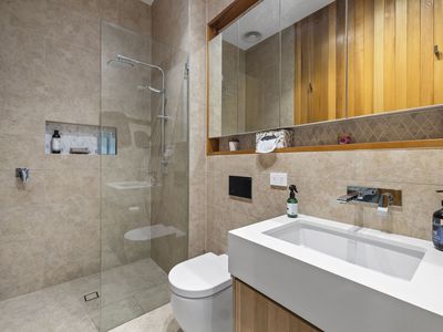 105 / 17 Duncan Street, West End