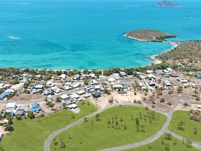 17 Arkhurst Road, Hideaway Bay