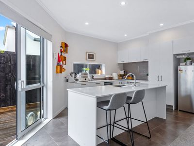 33 Kanuka Road, Hobsonville