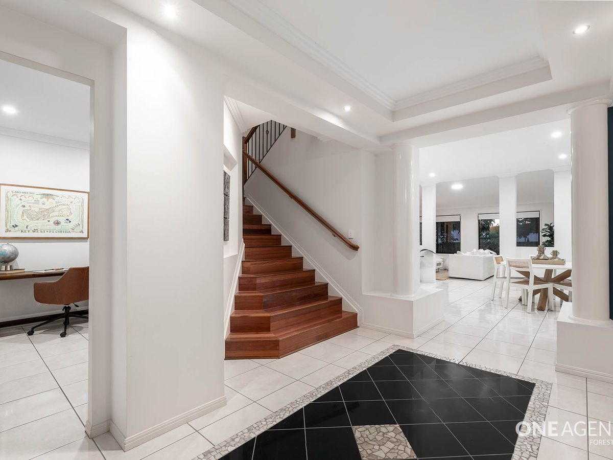 192 Lakeside Avenue, Springfield Lakes