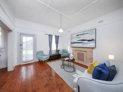 18 Roxburgh Street, Ascot Vale