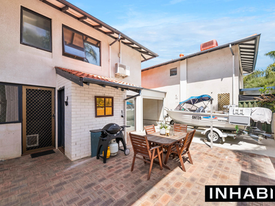 2 / 4 Lawrence Street, Como