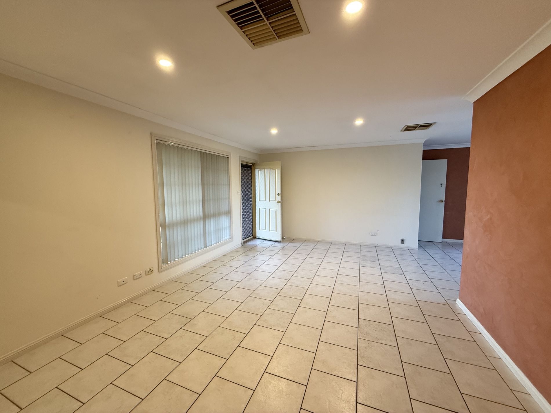 4 Evanside Parade, Griffith