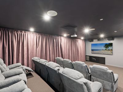 522 / 66 SICKLE AVENUE, Hope Island