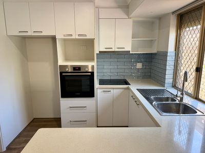 23 / 2 Theakston Green, Leeming