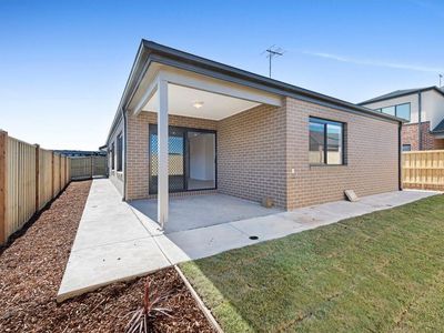 10 Fothergil Grove, Truganina