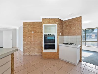 122 Glencoe Loop, Kinross
