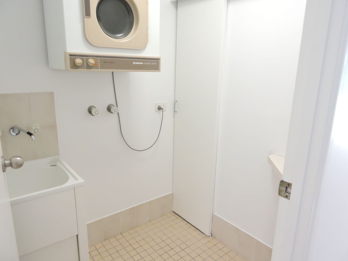 8 / 33 York Street, Indooroopilly