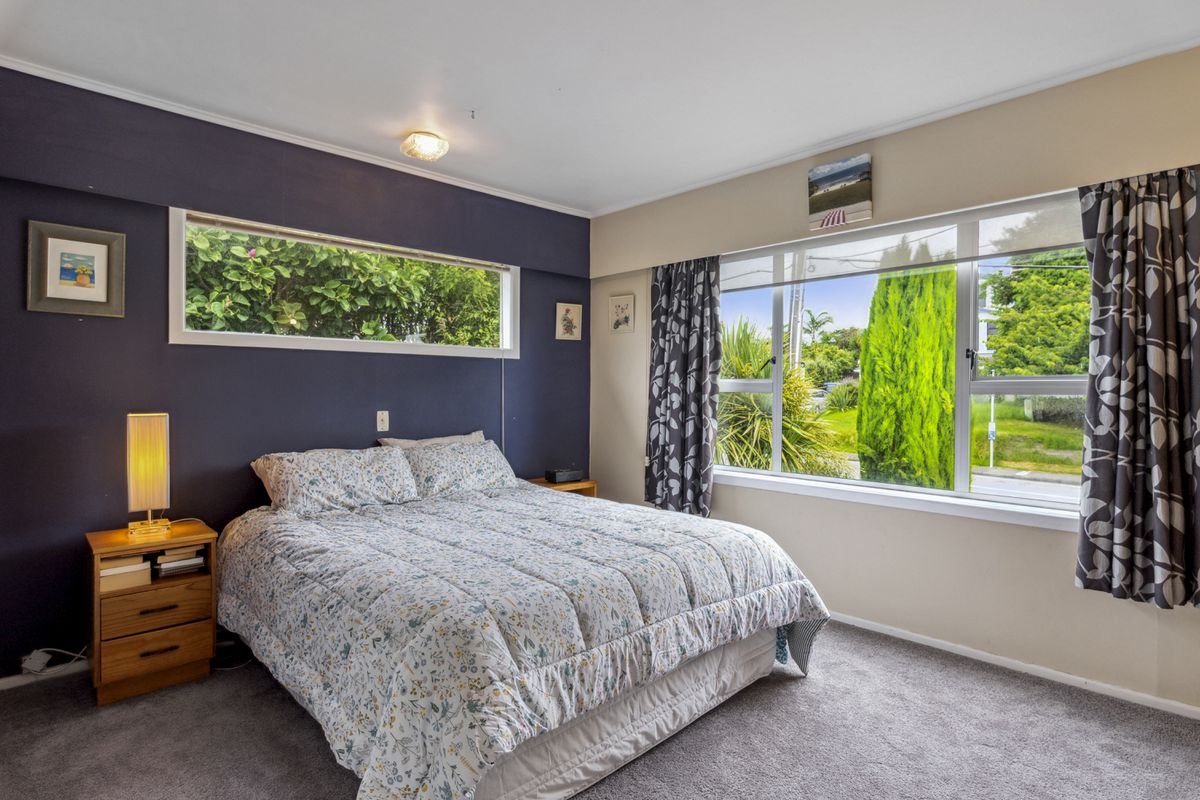 33 Ocean Road, Paraparaumu Beach