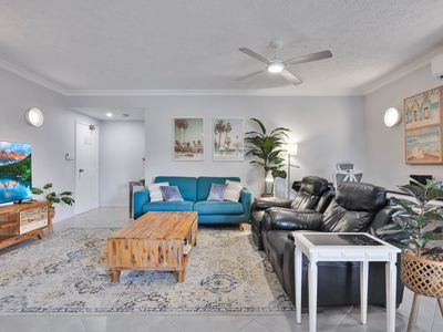 809 / 2-10 Greenslopes Street, Cairns North