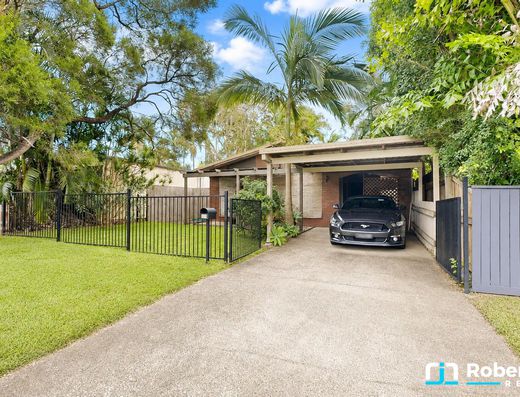 Endless Potential in One of Old Tewantin's Most Desirable Streets image 1