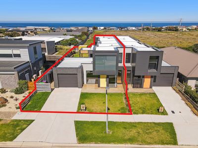 1 / 5 Martin Laurence Place, Port Fairy