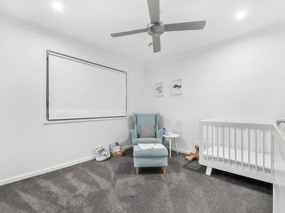 1 Paige Crescent, Wakerley