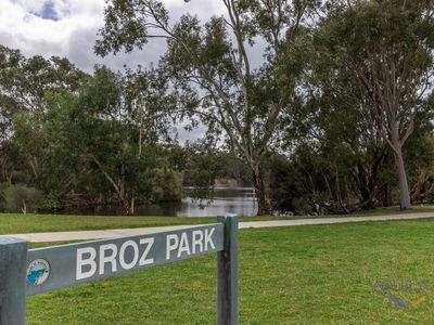 11 Robinia Rise, Helena Valley