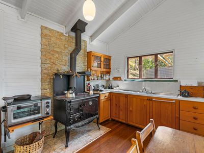 270 Cole Gully Road, Lefthand Branch
