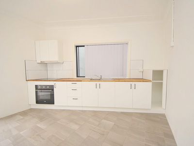 4 / 72-76 The Horsley Drive, Carramar