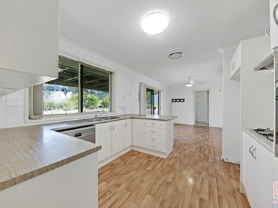 12 Walter Street, Rutherford