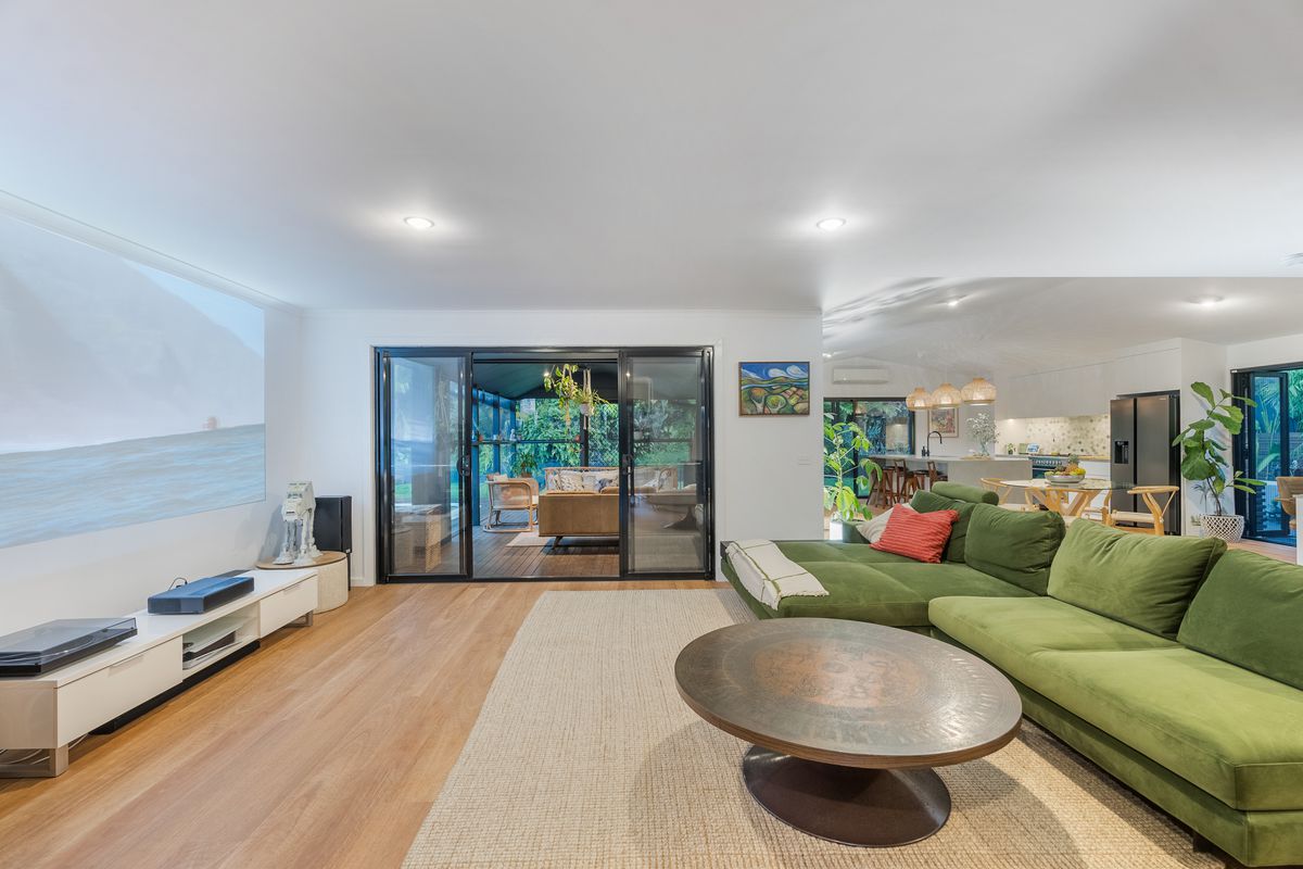 6 Lakeside Way, Lennox Head