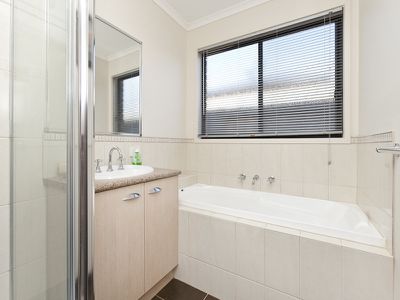 5 Nandaly place, Cranbourne West