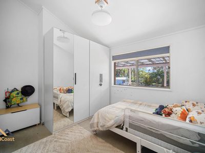 1 Woodlands Drive, Hallidays Point