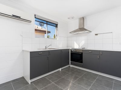 4 / 196 KIEWA STREET, South Albury