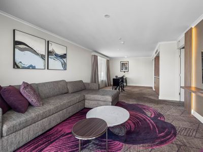 701 / 1A Glenelg Street, South Brisbane