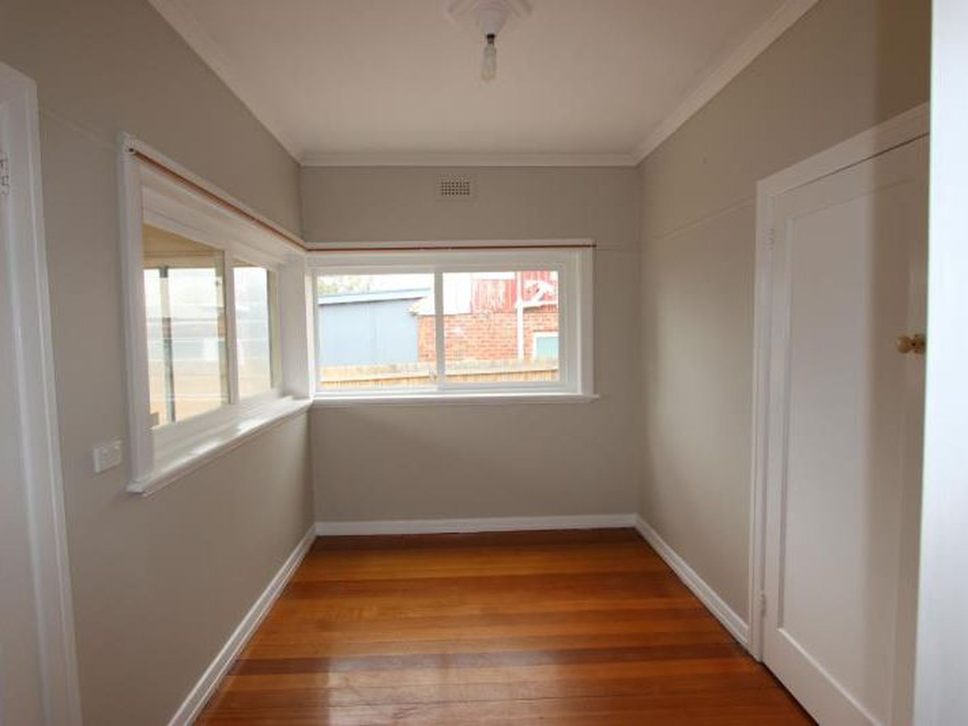 18 Douglass Street, Manifold Heights