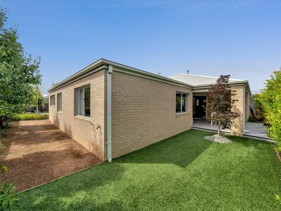 4 Tallrush Street, Clyde North