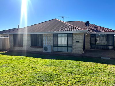 76 Endeavour Drive, Port Kennedy