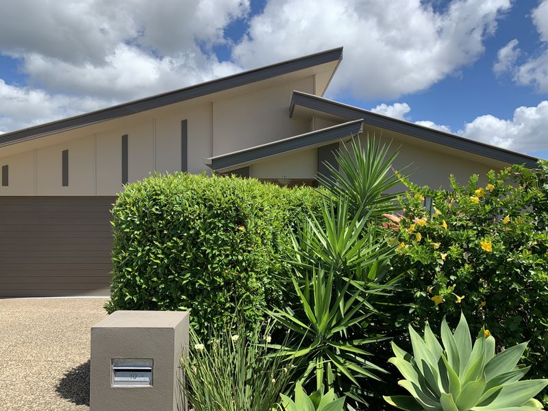 10 Maidstone Crescent, Peregian Springs