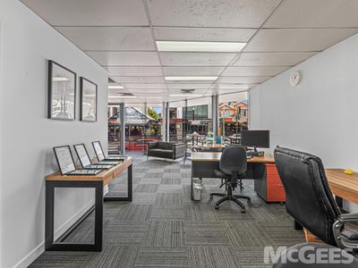 3 / 426 Logan Road, Stones Corner