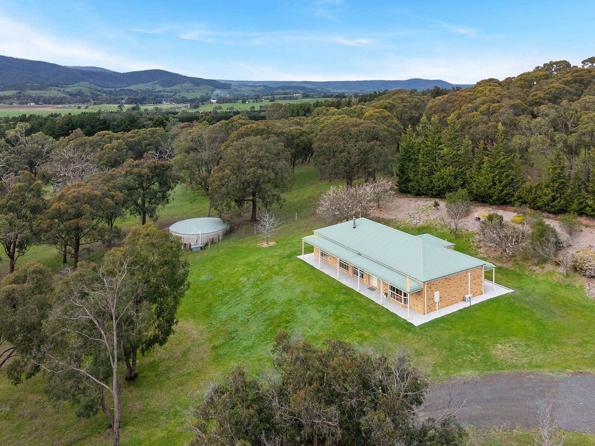 35 Plenty Valley Rise, Eden Park