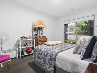 7 / 12 Close Avenue, Dandenong