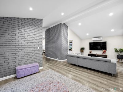 2-4 Outlook Ride, Kurunjang