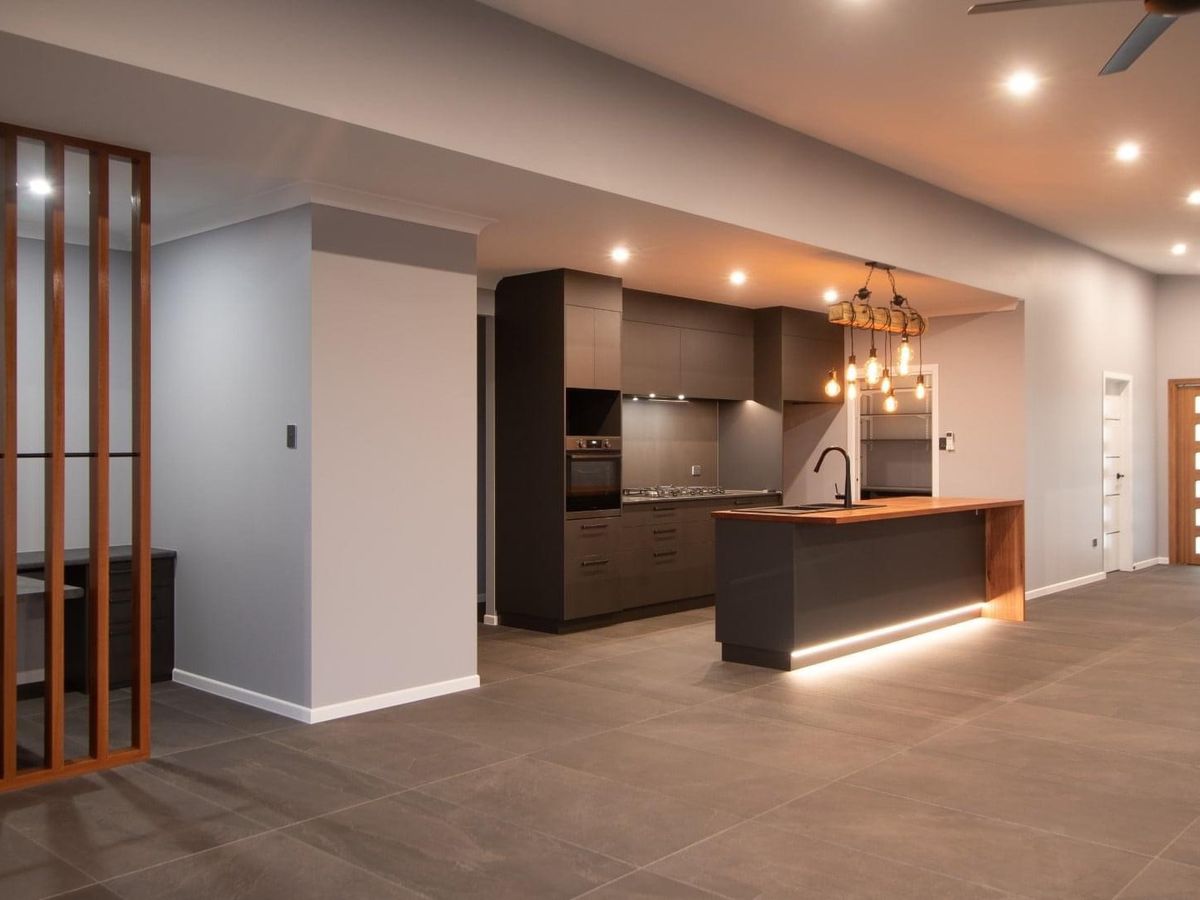 6 Jackson Drive, Atherton