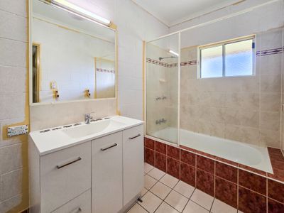 4 Clune Court, Edmonton
