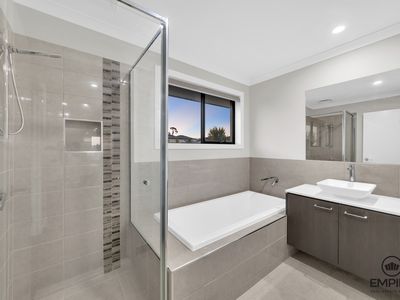 52 Graziers Crescent, Clyde North