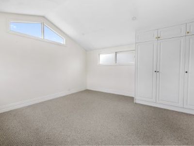 19 Railway Crescent, Williamstown