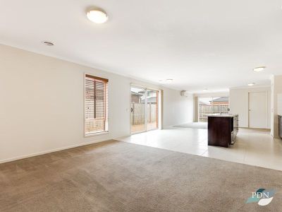 5 Airfield Grove, Point Cook