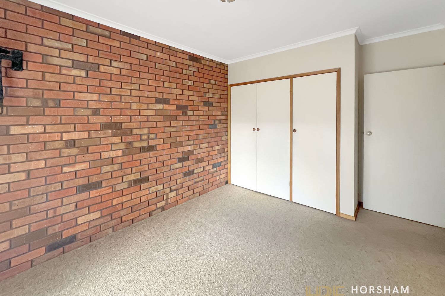 1 / 16 James Street, Horsham