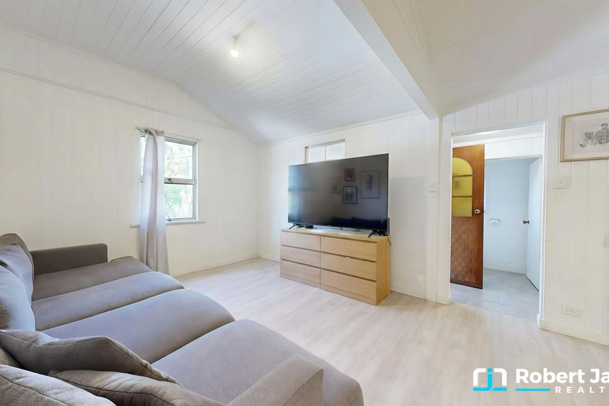 42 Laguna Street, Boreen Point